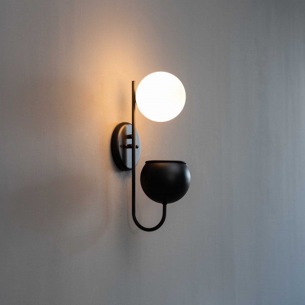 Metall und weißes Glas sconce - Florida