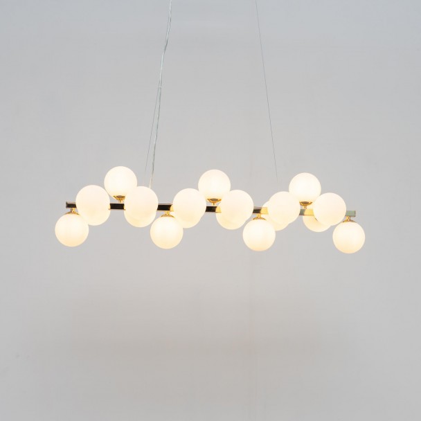 Schöne Hängeleuchte für Tischplatten