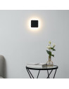 Schwarze quadratische LED-Wandleuchte im minimalistischen Stil - Eporedia