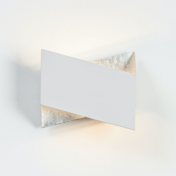 Wandleuchte in Weiß und Silber