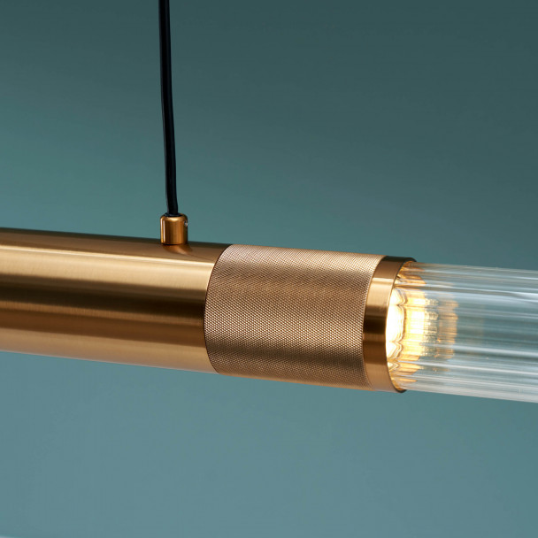 Goldene Hängeleuchte für die Küche
