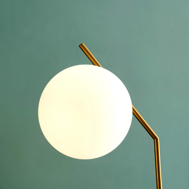 Stehlampe für das trendige Wohnzimmer oder Büro - Molia