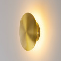 Goldene Oberfläche und warmes Licht - Dorenis