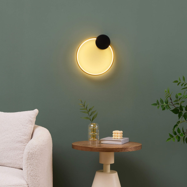 Elegante LED-Wandleuchte gemütliches Interieur - Alisa