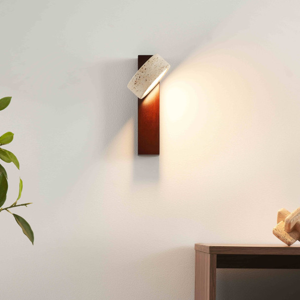 Dunkle holz wandleuchte mit travertinstein - Fiorenzo