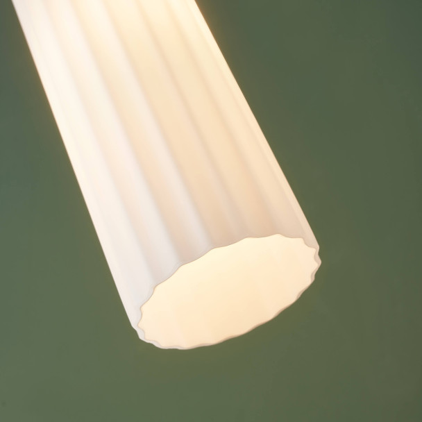 Goldene Pendelleuchte geriffeltes Opalglas - Leonora