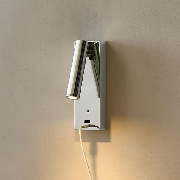 Chromfarbene LED-Leseleuchte mit USB-Anschluss...