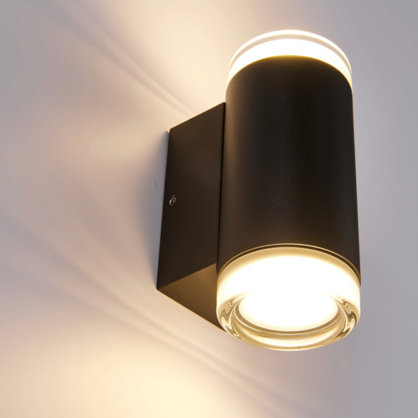 Schwarze Designer-Außenwandleuchte mit...