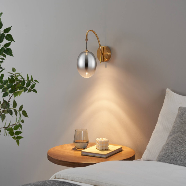 Goldene bogenförmige LED-Wandleuchte mit...