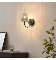 Moderne schwarze Wandleuchte mit geriffeltem Rauchglas –...