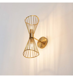 Goldene sanduhrförmige Wandleuchte aus durchbrochenem...