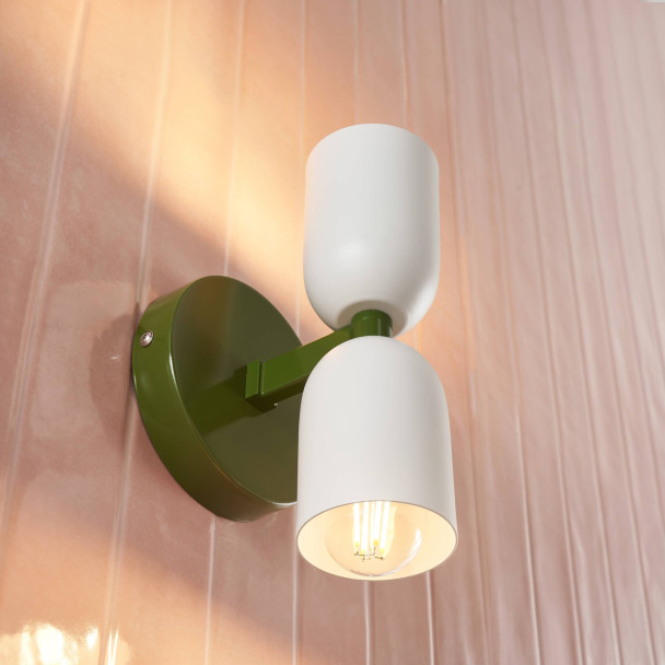 Farbenfrohe Pop-Wandleuchte mit Doppelzylinder...