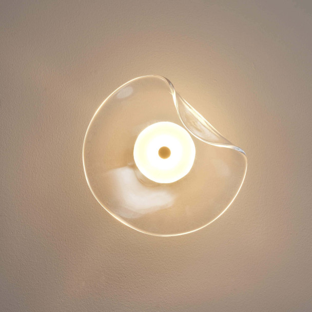 Transparente Wandleuchte mit Design-Glas und...